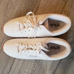White women's fila shoes size 11